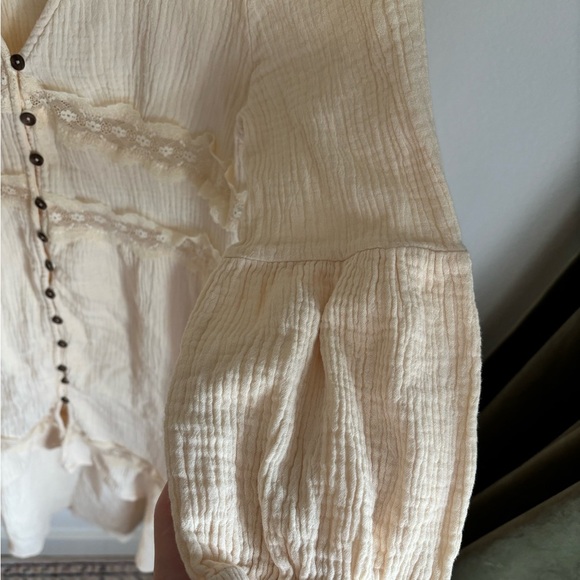 Bohemian Cream Listicle Button-up midi dress with Lace details in size medium - Picture 5 of 10